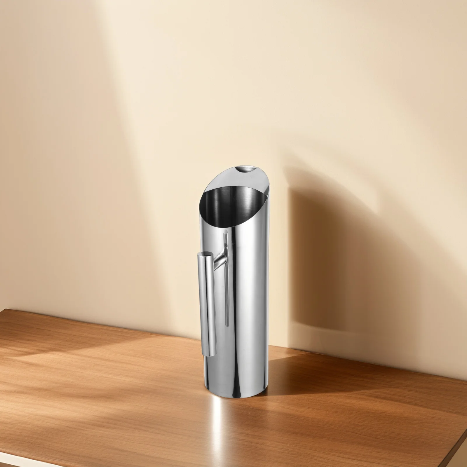 Ergonomic Handle Stainless Steel Juice Pot 1.5L Ideal for Cold Drinks Home and Restaurant Serving Metal Water Pitcher
Ergonomic Handle Stainless Steel Juice Pot 1.5L Ideal for Cold Drinks Home and Restaurant Serving Metal Water Pitcher