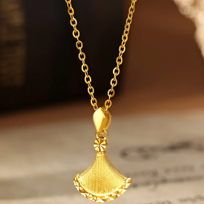 Craft Crushed Ice Gold Ginkgo Leaf Heart Mini Dress Necklace for Women, Light Luxury High-Quality Versatile Collarbone Chain
Craft Crushed Ice Gold Ginkgo Leaf Heart Mini Dress Necklace for Women, Light Luxury High-Quality Versatile Collarbone Chain