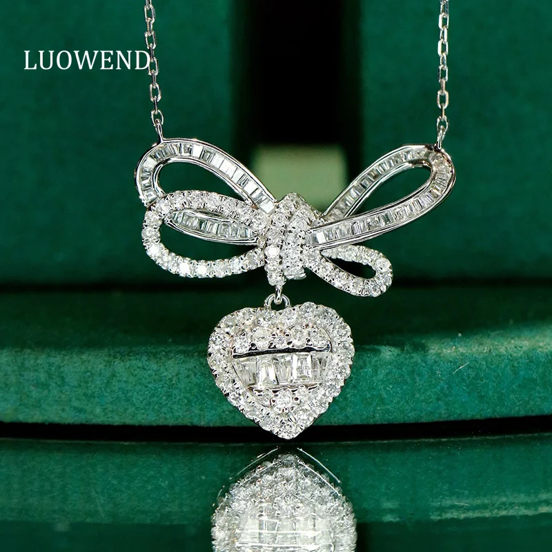 LUOWEND 100% 18K White Gold Necklace Romantic Elegant Style Real Natural Diamond Pendant Necklace for Women High Wedding Jewelry
LUOWEND 100% 18K White Gold Necklace Romantic Elegant Style Real Natural Diamond Pendant Necklace for Women High Wedding Jewelry