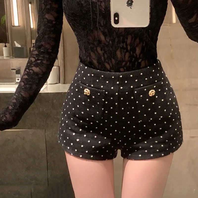 Dot Print Shorts for Women Comfortable Casual Shorts Spring 2025 New Fashion Female High Waist Hot Pants
Dot Print Shorts for Women Comfortable Casual Shorts Spring 2025 New Fashion Female High Waist Hot Pants