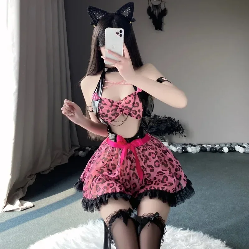 Ladies Sexy Maid Outfit Japanese Anime Cosplay Lace French Maid Lingerie for Womens Halloween Pink Leopard Print Sheer Dresses
Ladies Sexy Maid Outfit Japanese Anime Cosplay Lace French Maid Lingerie for Womens Halloween Pink Leopard Print Sheer Dresses