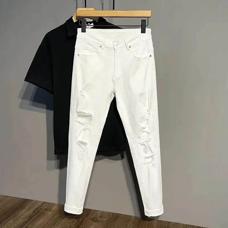 New 2025 Pants Men's Luxury Casual Slim Fit White Ripped Jeans for Men Spring and Autumn Stylish Distressed Skinny Beggar Pants
New 2025 Pants Men's Luxury Casual Slim Fit White Ripped Jeans for Men Spring and Autumn Stylish Distressed Skinny Beggar Pants