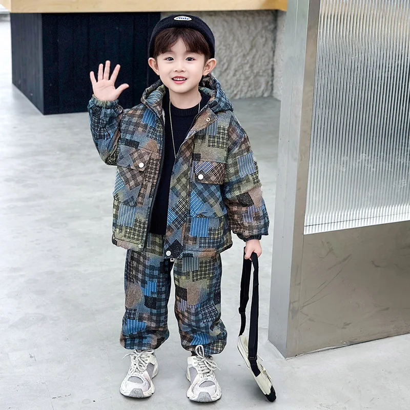 Детский спортивный костюм Thiened Fce из смеси хлопка и полиэстера, куртка с длинными рукавами и брюки, зимняя одежда для мальчиков
Детский спортивный костюм Thiened Fce из смеси хлопка и полиэстера, куртка с длинными рукавами и брюки, зимняя одежда для мальчиков