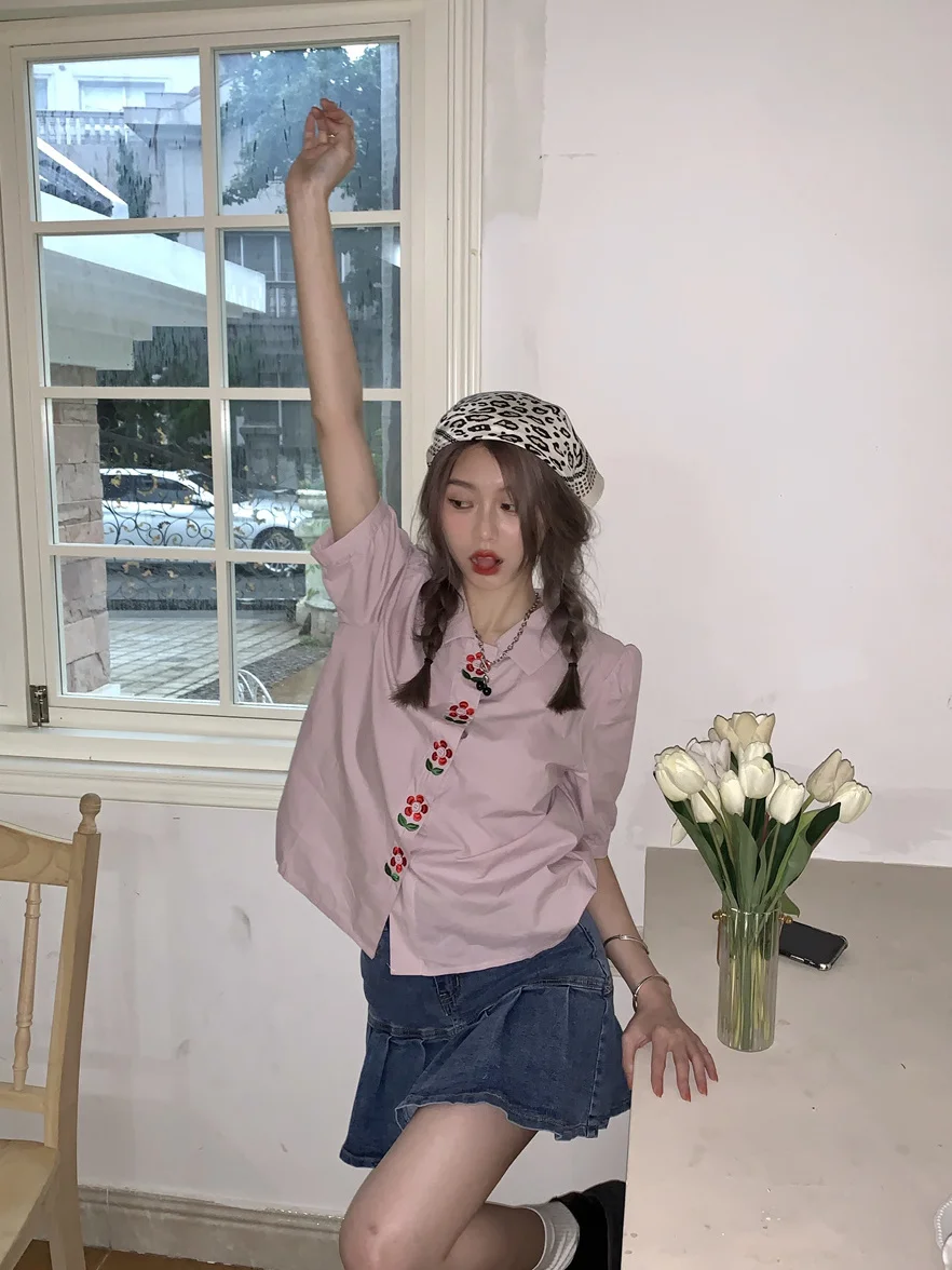 Retro Purple Floral Embroidery Collar Short Sleeve Women's Shirt Summer Slim Fit Versatile Chic Top KUMIKUMI
Retro Purple Floral Embroidery Collar Short Sleeve Women's Shirt Summer Slim Fit Versatile Chic Top KUMIKUMI
