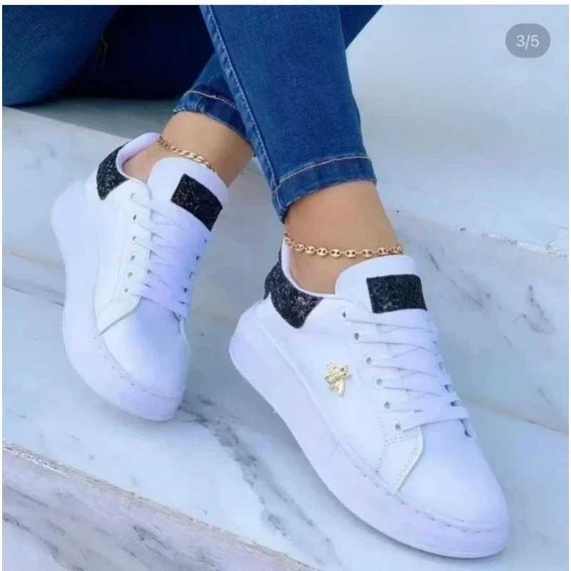 2025 Autumn Shoes Waterproof White Sneakers for Women Korean Version Lace Up Casual Flat Sport Shoes Ladies Vulcanized Shoes
2025 Autumn Shoes Waterproof White Sneakers for Women Korean Version Lace Up Casual Flat Sport Shoes Ladies Vulcanized Shoes