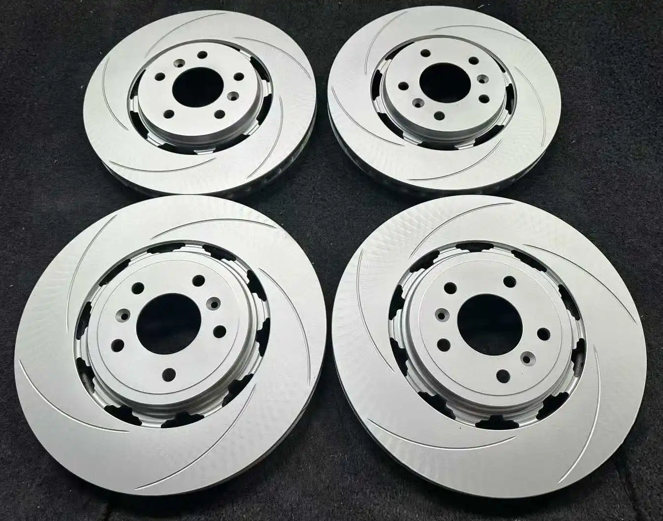 50% Improved Performance Carbon Ceramic Ultra-Durable Racing Brake Disc for Aston Martin
50% Improved Performance Carbon Ceramic Ultra-Durable Racing Brake Disc for Aston Martin