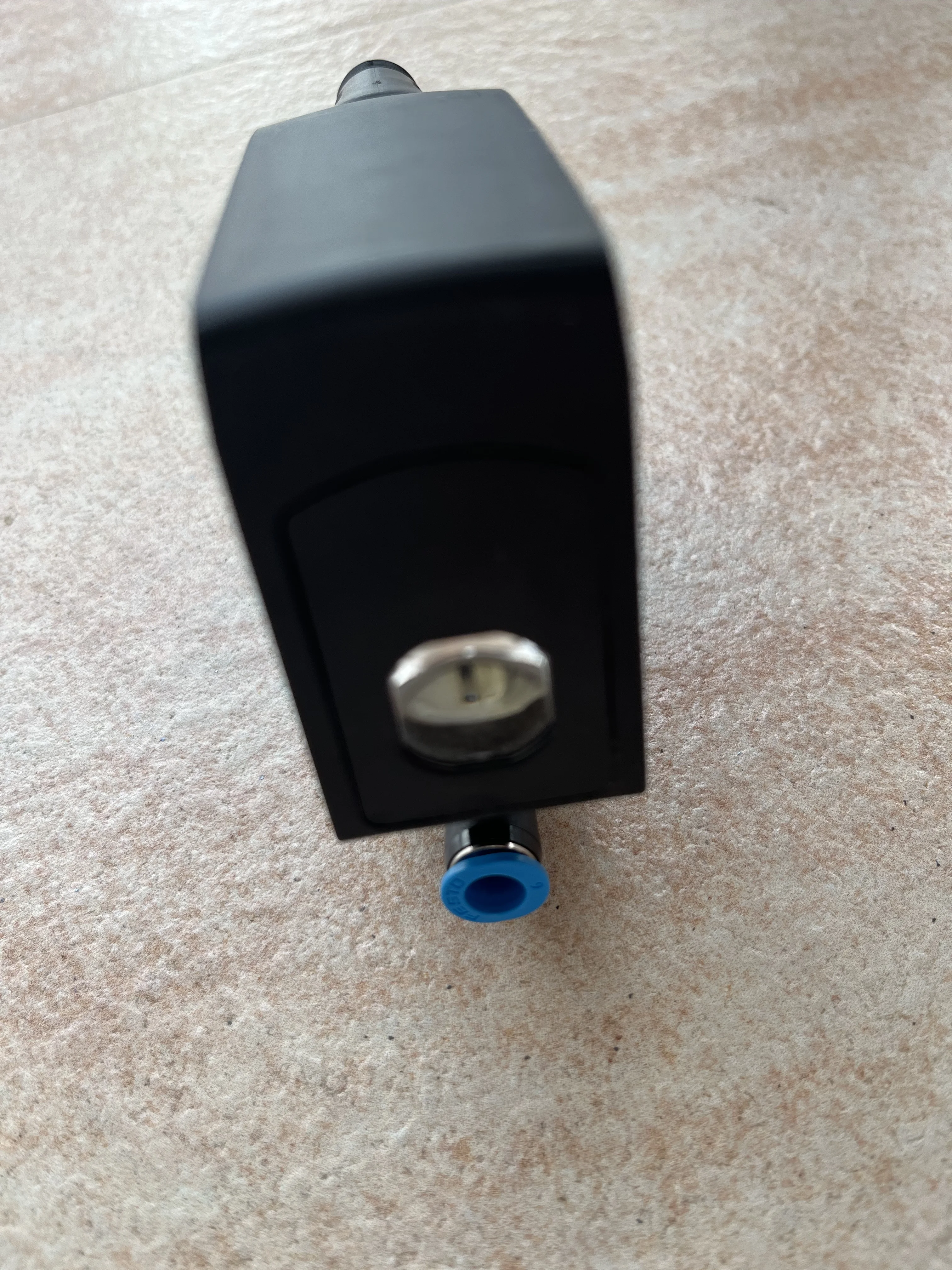 Датчик цветового кода KTX-WB9214225A1 1221531
Датчик цветового кода KTX-WB9214225A1 1221531