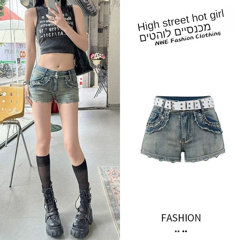 Retro Low Waist Denim Shorts Women's Summer New Style Rivet Elastic Slim Straight Cut Hot Pants Length Tight Fit Bodycon
Retro Low Waist Denim Shorts Women's Summer New Style Rivet Elastic Slim Straight Cut Hot Pants Length Tight Fit Bodycon