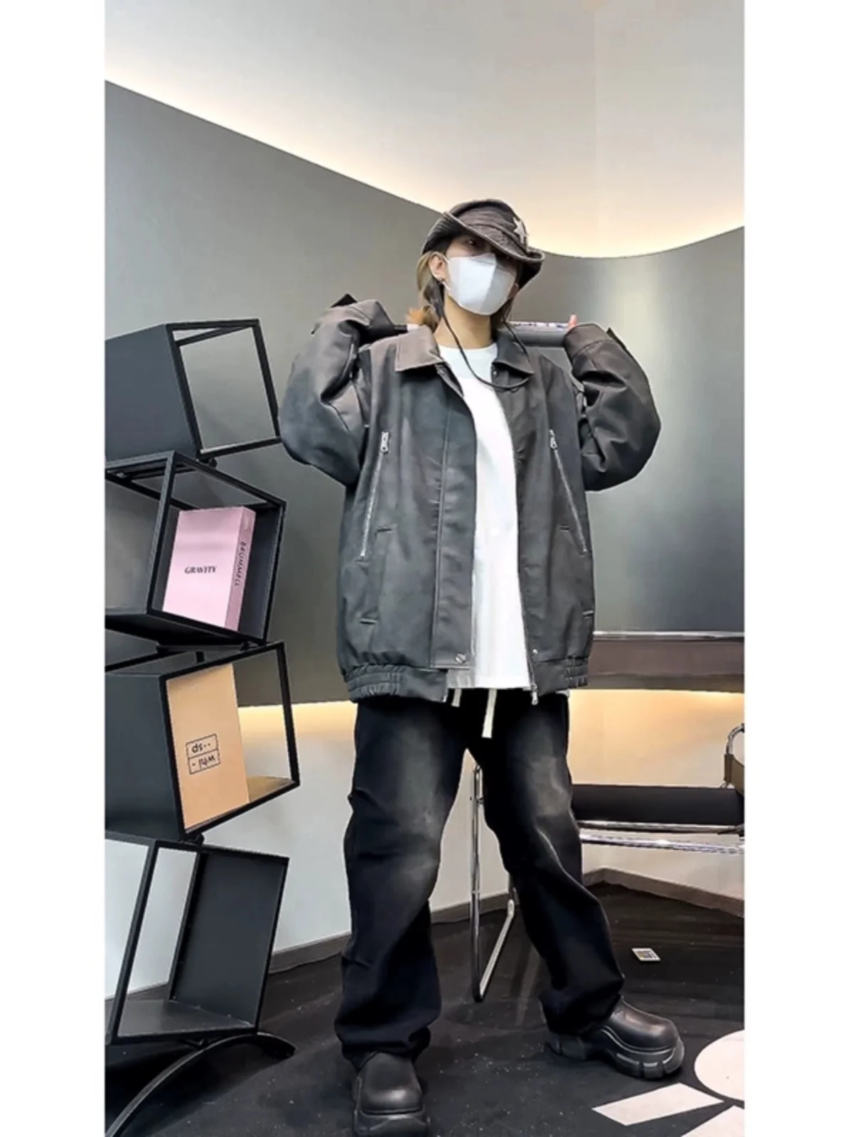 American Vibe Bla Leather Jaet Men's Spring Autumn Street Sle Flight Jaet Couple's Baseball orm Loose Fit Zipper
American Vibe Bla Leather Jaet Men's Spring Autumn Street Sle Flight Jaet Couple's Baseball orm Loose Fit Zipper