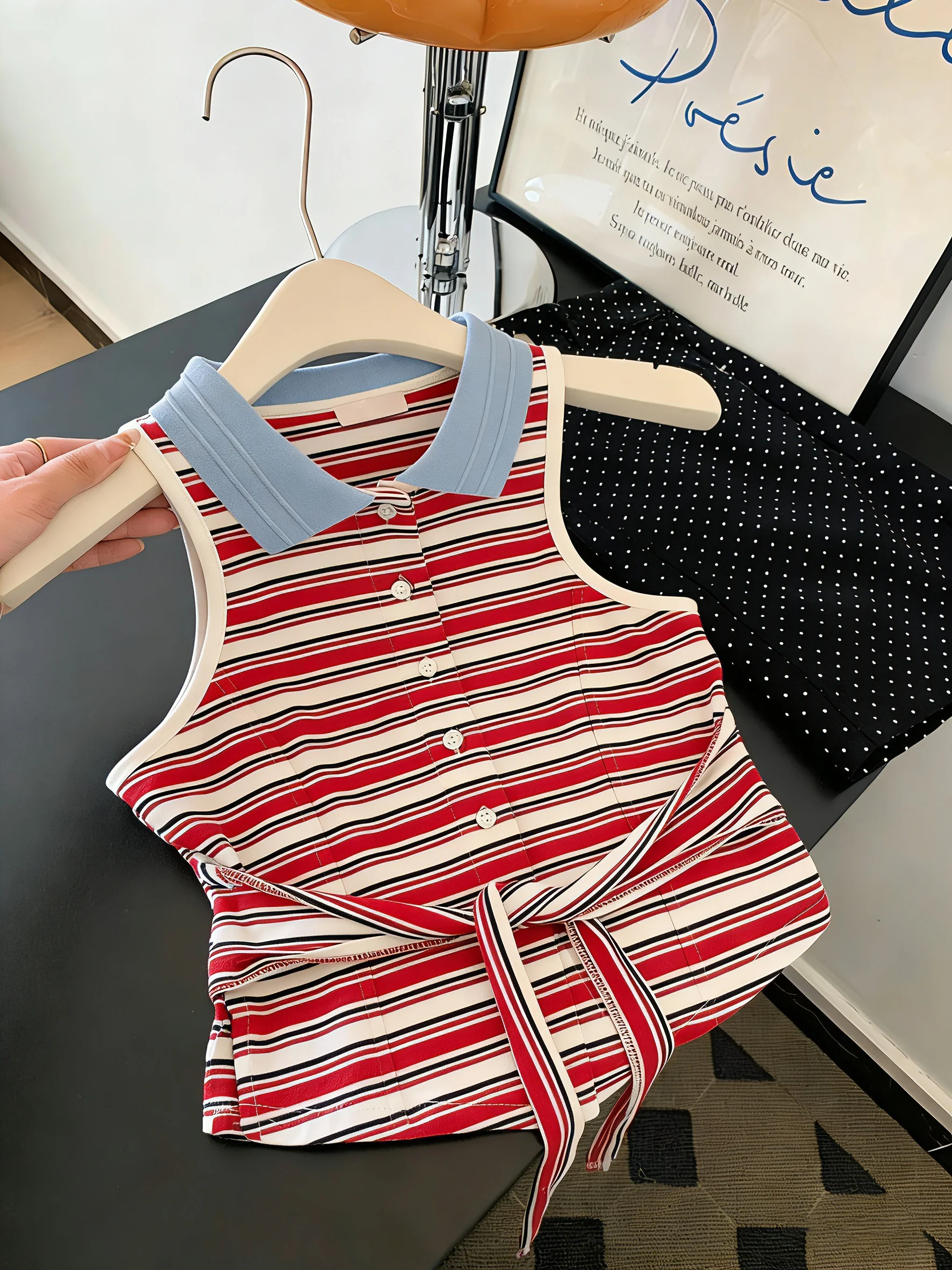 Retro Striped Collared Vest Women's Sleeveless Top with Belt Asymmetrical Casual Style Warmth Appropriately Fitted
Retro Striped Collared Vest Women's Sleeveless Top with Belt Asymmetrical Casual Style Warmth Appropriately Fitted