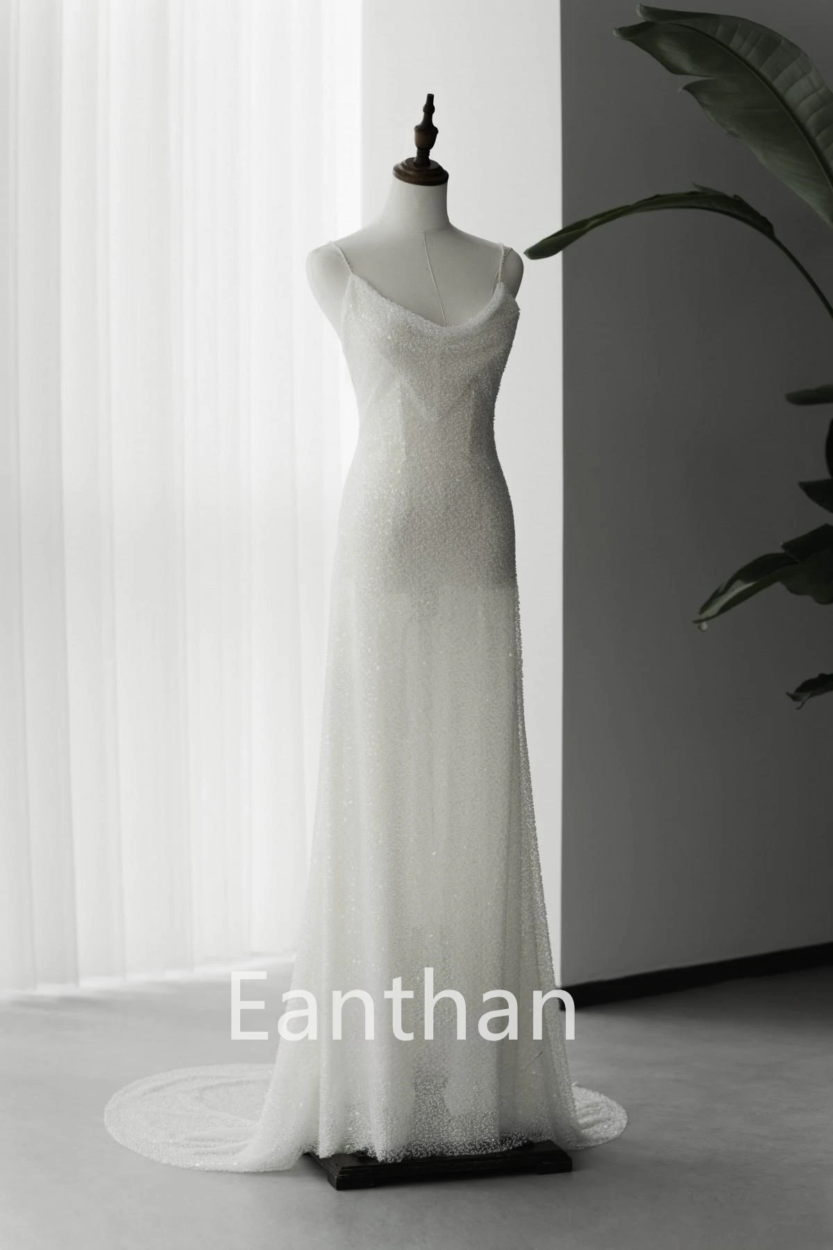 Vestidos De Novia Illusion Boho Wedding Dress Woman Beaded Straps Sleeveless Bead Lace Bridal Gown Theath Bride Dress Vestido
Vestidos De Novia Illusion Boho Wedding Dress Woman Beaded Straps Sleeveless Bead Lace Bridal Gown Theath Bride Dress Vestido