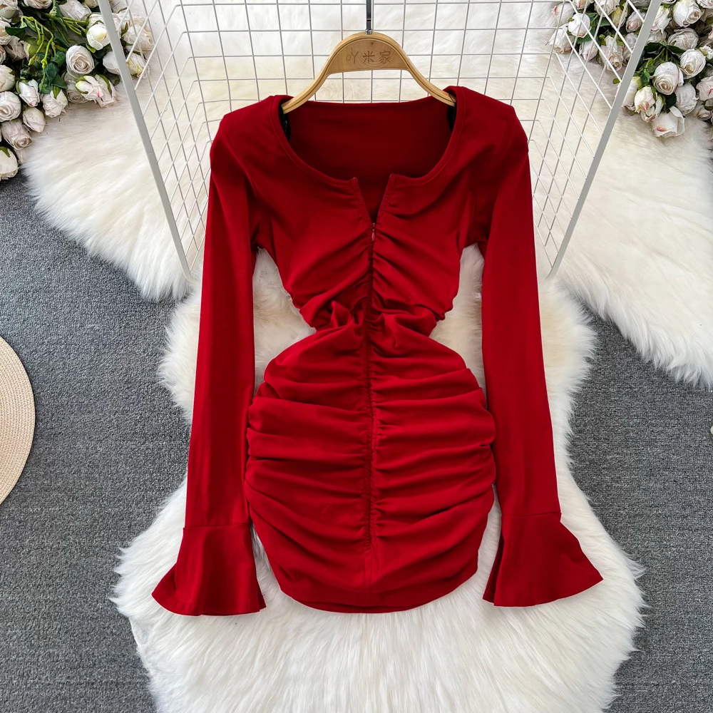 2024 Autumn New Fashion V-Neck Red Black Pleated Short Dress For Women Slim Fit Zipper Waist Tight Folds Short Wrap Hip Dresses
2024 Autumn New Fashion V-Neck Red Black Pleated Short Dress For Women Slim Fit Zipper Waist Tight Folds Short Wrap Hip Dresses