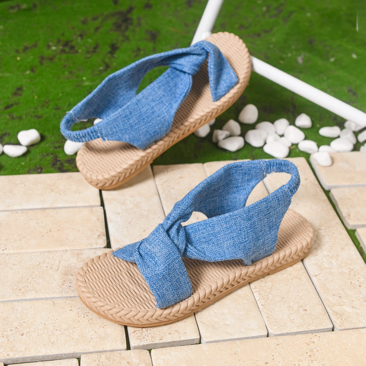 2026 Summer New Women's Bohemian Style Sandals Comfortable Linen Cross-Tie Beach Lightweight Grass Sole Casual Flat Sandals
2026 Summer New Women's Bohemian Style Sandals Comfortable Linen Cross-Tie Beach Lightweight Grass Sole Casual Flat Sandals