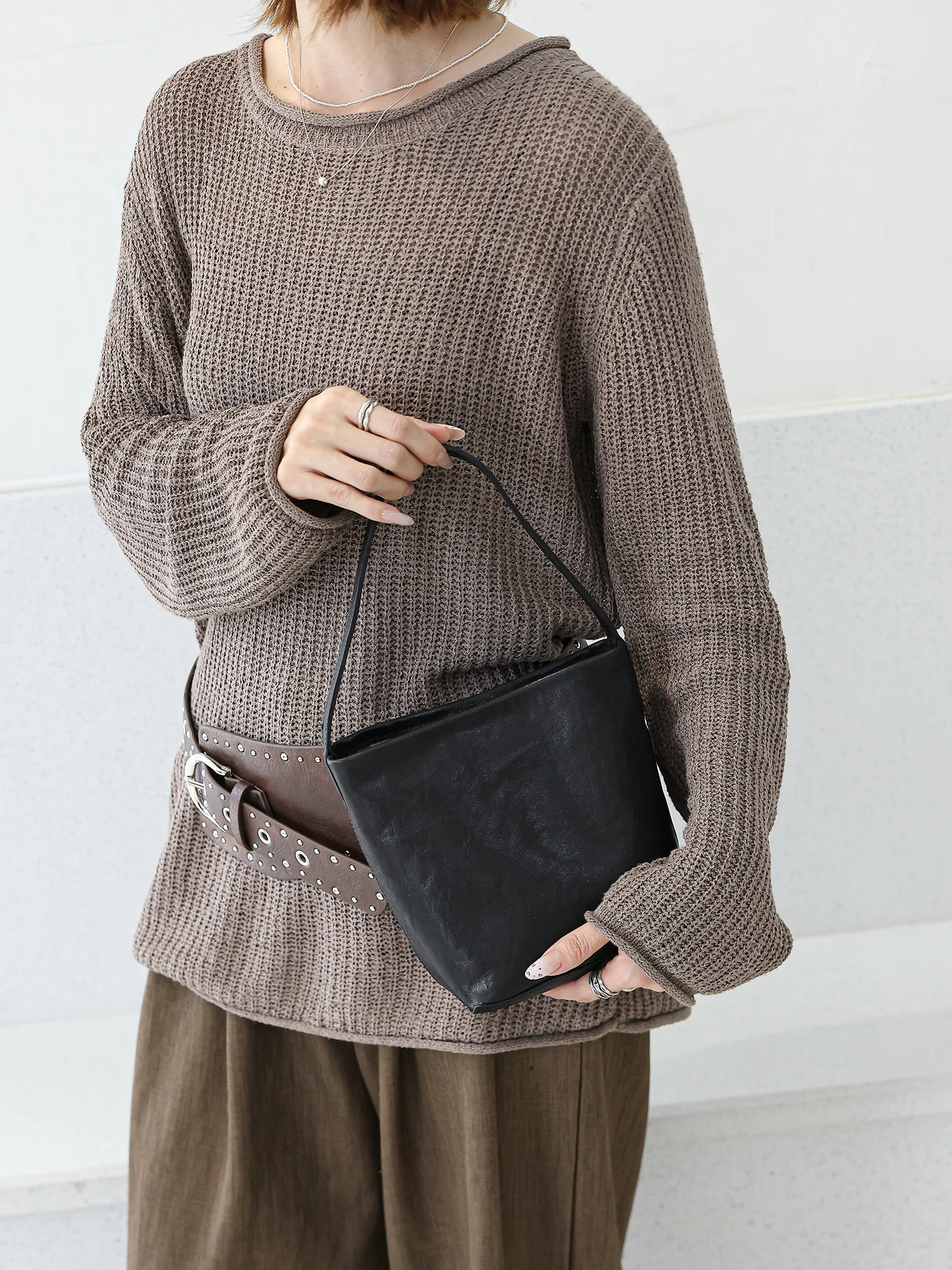Genuine Leather Buet Bag Women's 2025 New Plant Tanned Cowhide mat Underarm Crossbody Handbag Leather Carrier
Genuine Leather Buet Bag Women's 2025 New Plant Tanned Cowhide mat Underarm Crossbody Handbag Leather Carrier