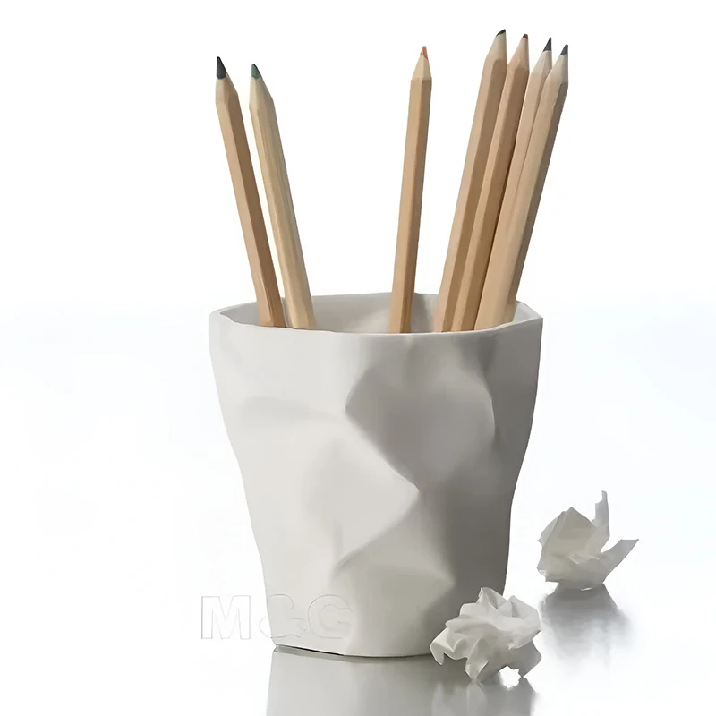 Pen holder, office desk, home decoration, practical small ornaments, handicrafts
Pen holder, office desk, home decoration, practical small ornaments, handicrafts