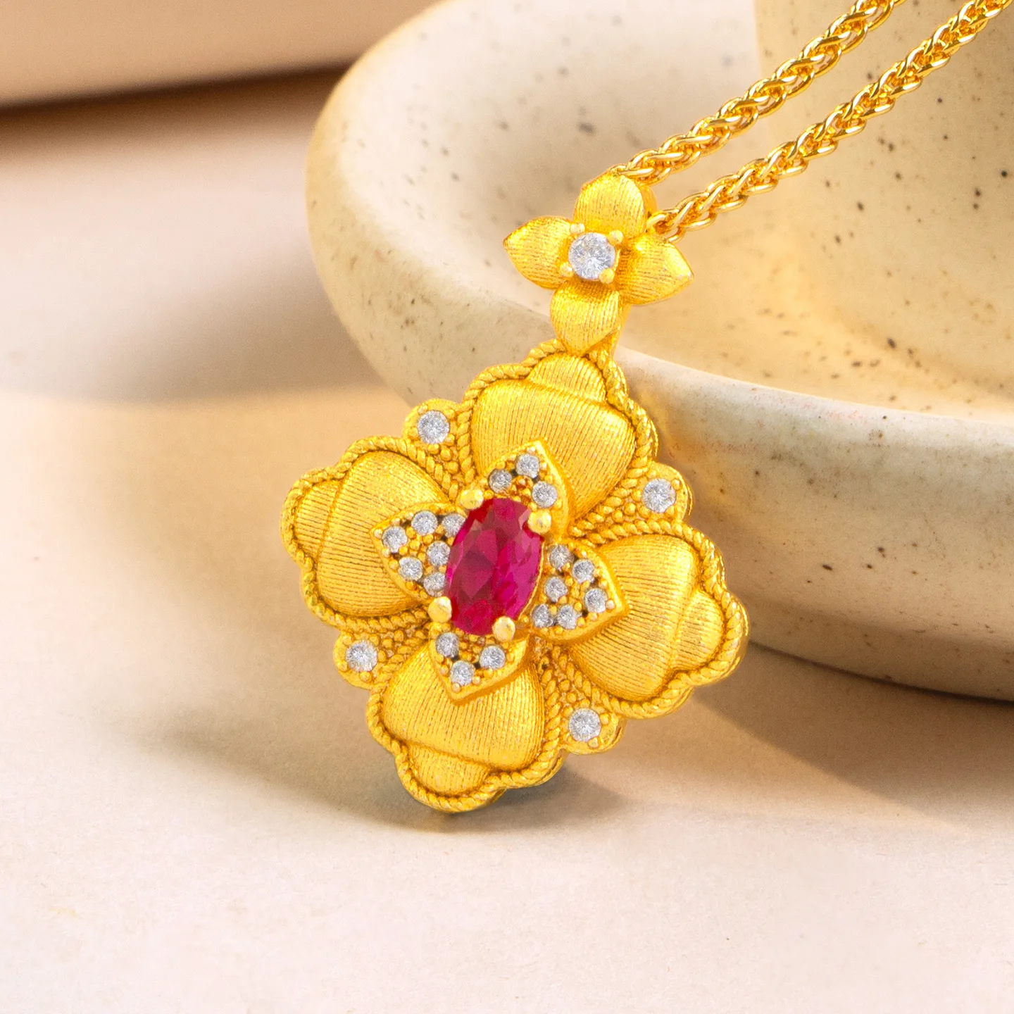 Luxury 24K 9999 Pure Gold real gold Brushed Diamond Lucky Grass Pendant Women's Flower Necklace
Luxury 24K 9999 Pure Gold real gold Brushed Diamond Lucky Grass Pendant Women's Flower Necklace