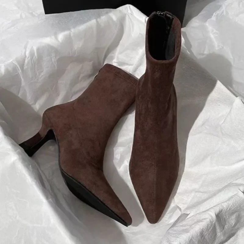 Fashion Women's Boots Sexy Pointed Toe High Heel Boots Suede Casual Booties Slim Fit Elastic Boot Temperament Women Boots Botas
Fashion Women's Boots Sexy Pointed Toe High Heel Boots Suede Casual Booties Slim Fit Elastic Boot Temperament Women Boots Botas