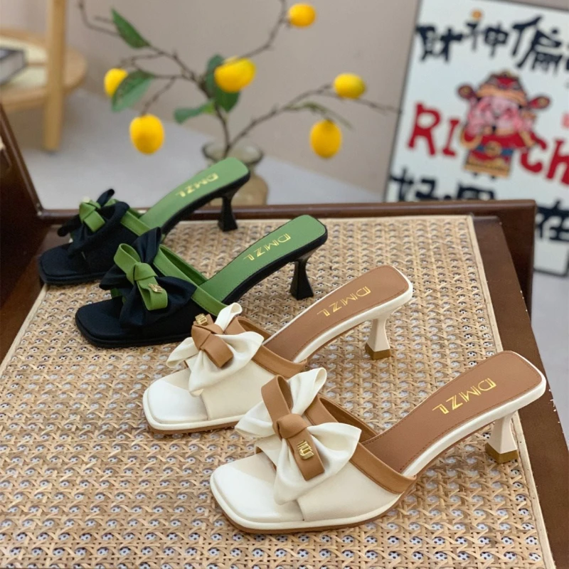 Верхняя одежда, тапочки на высоком каблуке, летние женские босоножки на тонком каблуке с корейским бантом и квадратной головкой
Верхняя одежда, тапочки на высоком каблуке, летние женские босоножки на тонком каблуке с корейским бантом и квадратной головкой