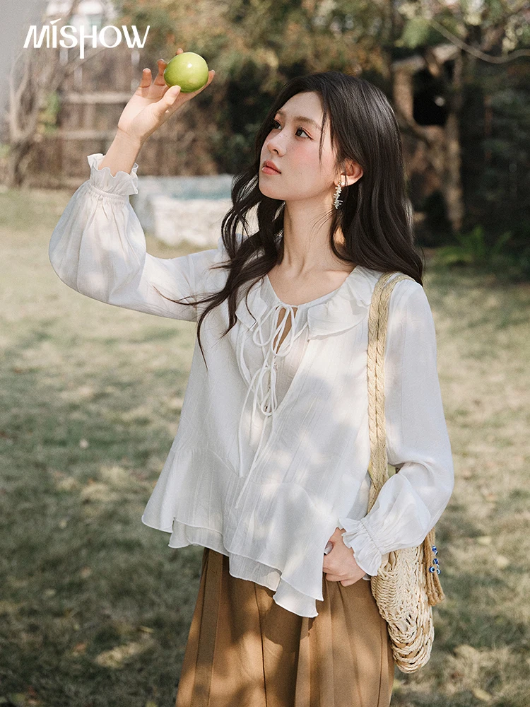 MISHOW French-style Vintage Blouse Ruffle V-neck Shirt 2026 Spring New Irregular Stacking Design Women's Gentle Top MXF14X2540
MISHOW French-style Vintage Blouse Ruffle V-neck Shirt 2026 Spring New Irregular Stacking Design Women's Gentle Top MXF14X2540