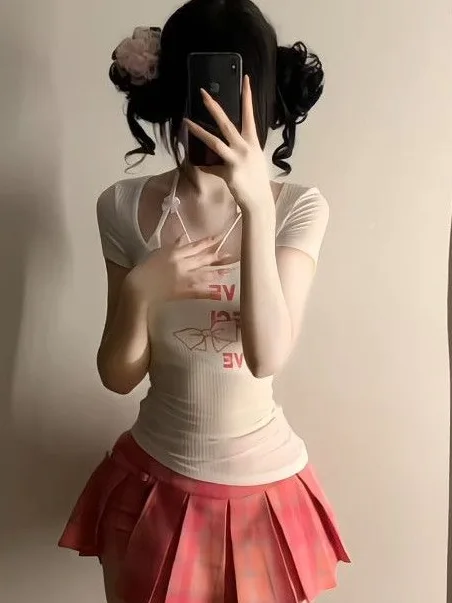Summer New Sweet And Spicy Style Micro Transparent Square Collar Short Sleeve T-Shirt And High Waist Pleated Skirt Women's Set
Summer New Sweet And Spicy Style Micro Transparent Square Collar Short Sleeve T-Shirt And High Waist Pleated Skirt Women's Set