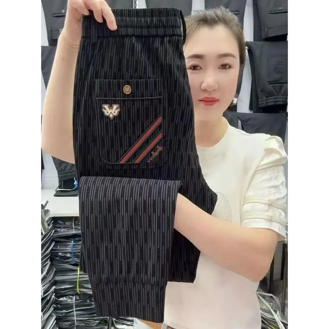 Мужские спортивные брюки из ледяного шелка, свободные эластичные длинные брюки Qui Dry, осенние повседневные брюки цвета хаки, универсальные полосатые Dst...
Мужские спортивные брюки из ледяного шелка, свободные эластичные длинные брюки Qui Dry, осенние повседневные брюки цвета хаки, универсальные полосатые Dst...