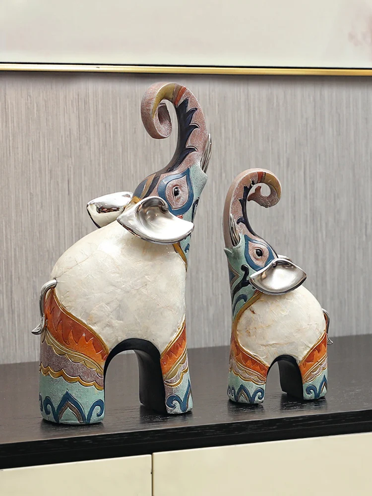 European light luxury high-end elephant ornament living room TV cabinet wine cabinet art decoration moving house new home gift
European light luxury high-end elephant ornament living room TV cabinet wine cabinet art decoration moving house new home gift