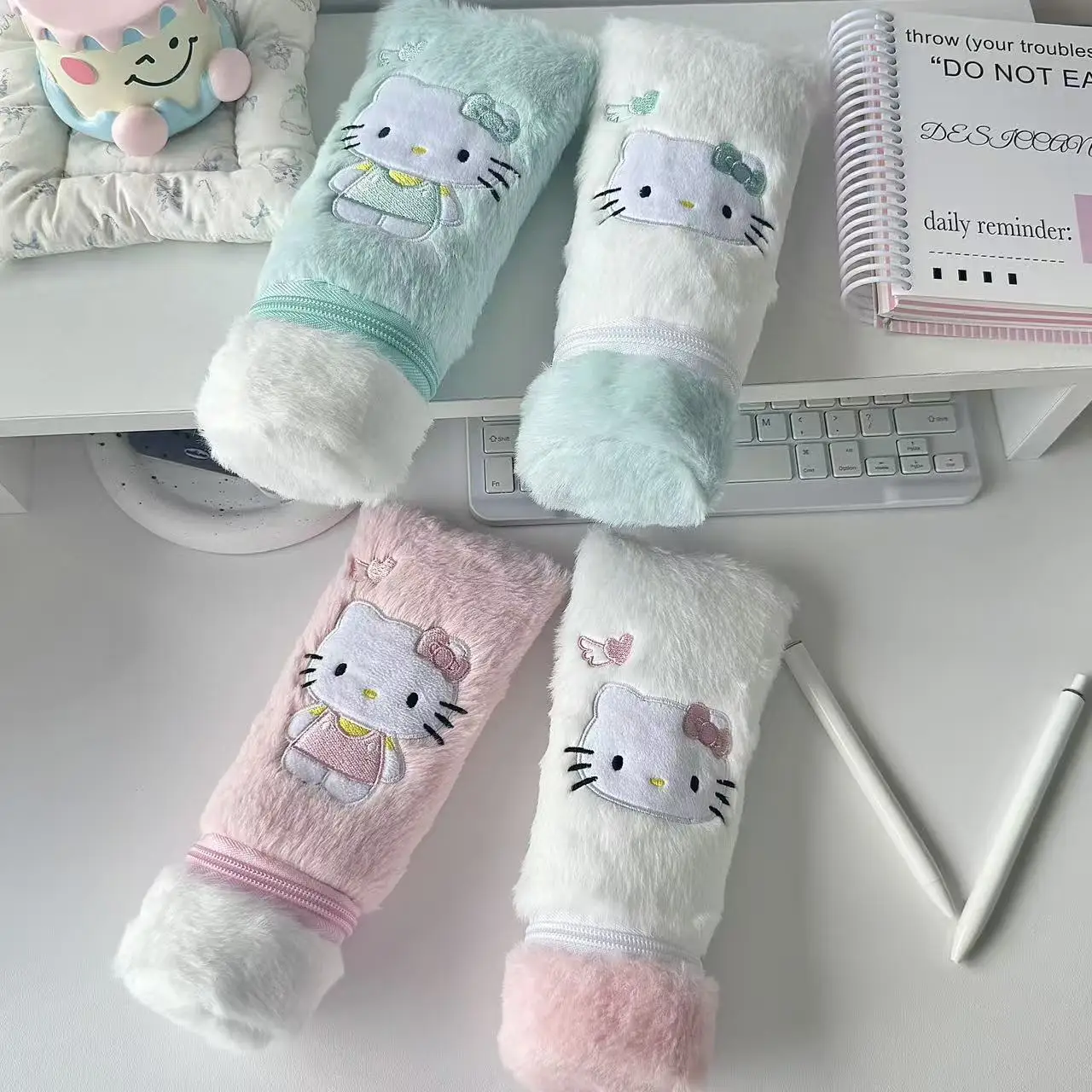 Милая плюшевая сумка-пенал Hello Kitty для зубной пасты, мультяшная сумка для канцелярских принадлежностей, сумка для хранения аксессуаров, подарок на день рождения для моей девушки
Милая плюшевая сумка-пенал Hello Kitty для зубной пасты, мультяшная сумка для канцелярских принадлежностей, сумка для хранения аксессуаров, подарок на день рождения для моей девушки