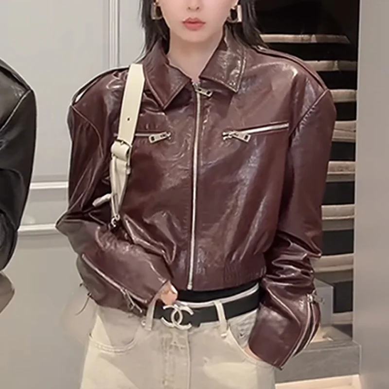 Женская кожаная куртка-косуха Chen Lady 2024, осенняя новинка, приталенная, в стиле ретро, из овчины, с длинными рукавами, на молнии, для повседневной носки
Женская кожаная куртка-косуха Chen Lady 2024, осенняя новинка, приталенная, в стиле ретро, из овчины, с длинными рукавами, на молнии, для повседневной носки