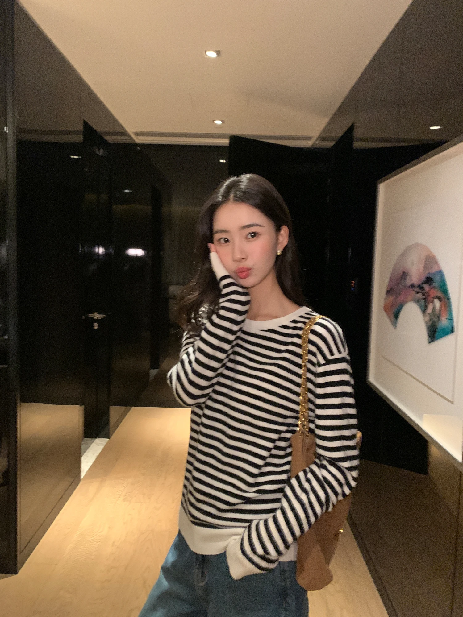 Pusumede 00% Wool Knitted Long Sve round Ne Striped Base irt Women Casual Loose Fit Daily Wear Top Bla White
Pusumede 00% Wool Knitted Long Sve round Ne Striped Base irt Women Casual Loose Fit Daily Wear Top Bla White