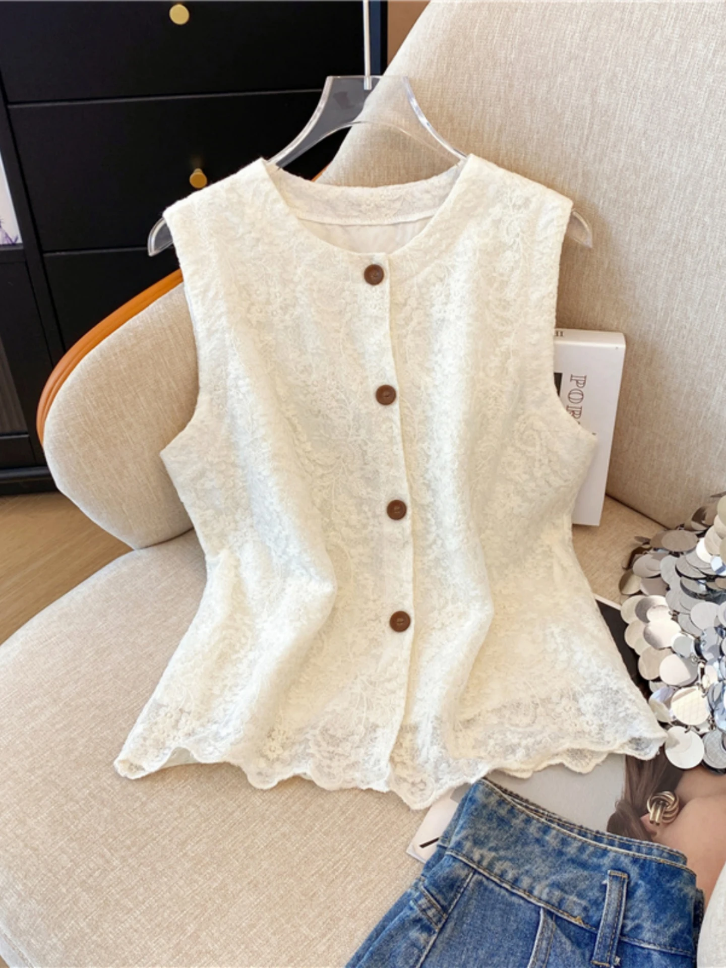 White Sleeveless Lace Trim Tank Top Women's Summer Outerwear plus Size Flattering Short Style High-End Feel Commute Style
White Sleeveless Lace Trim Tank Top Women's Summer Outerwear plus Size Flattering Short Style High-End Feel Commute Style