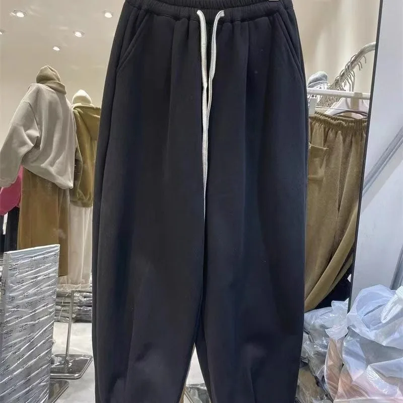 Мужские брюки-харланы с начесом, свободного кроя, на резинке, спортивные, осенне-зимние, больших размеров, повседневные
Мужские брюки-харланы с начесом, свободного кроя, на резинке, спортивные, осенне-зимние, больших размеров, повседневные