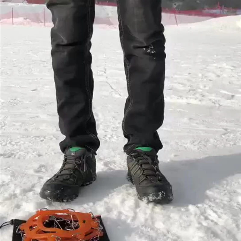 AUU-Crampons Противоскользящие лыжные когти из нержавеющей стали Противоскользящие бахилы для альпинизма Противоскользящие цепочки для обуви
AUU-Crampons Противоскользящие лыжные когти из нержавеющей стали Противоскользящие бахилы для альпинизма Противоскользящие цепочки для обуви