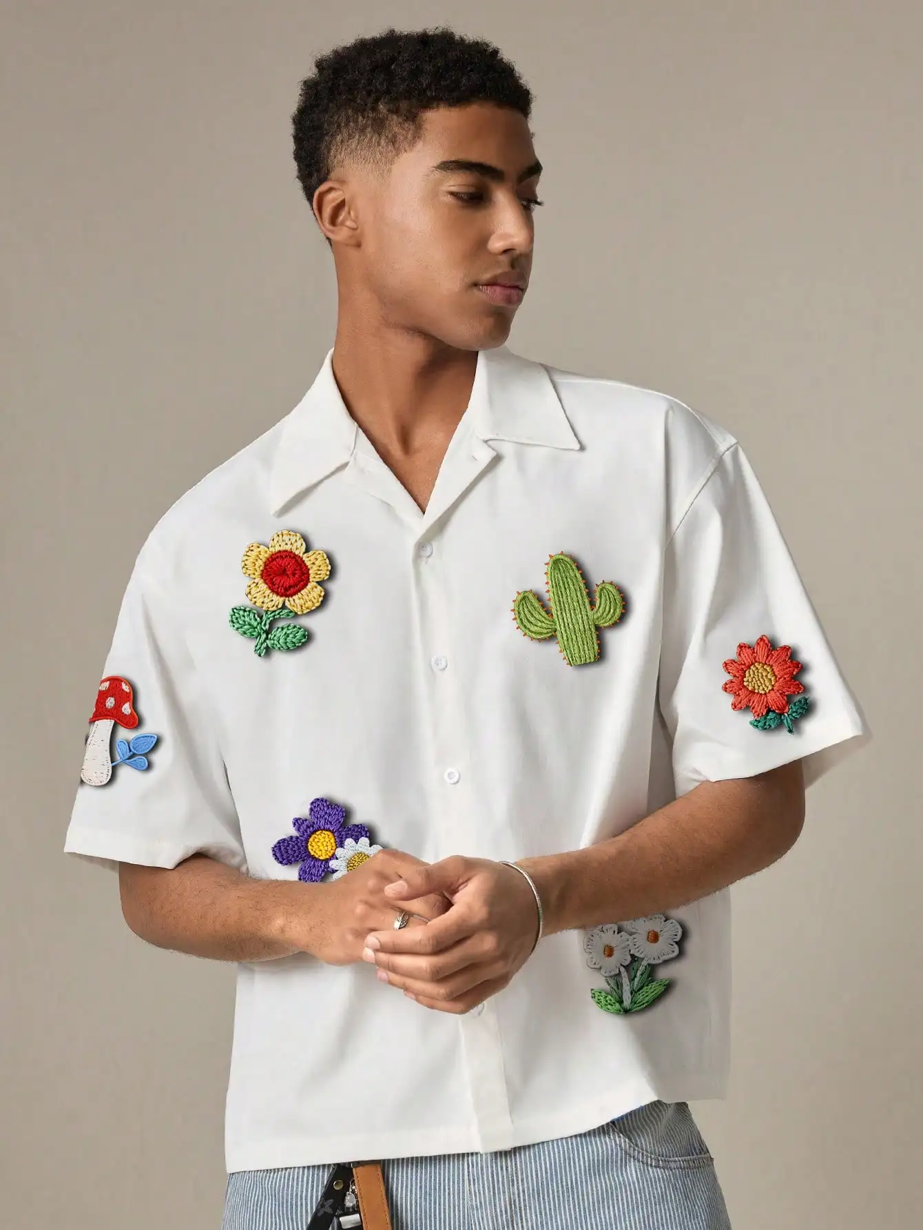 Men's White Short Sleeve Casual Shirt with 3D Floral & Cactus Embroidery
Men's White Short Sleeve Casual Shirt with 3D Floral & Cactus Embroidery