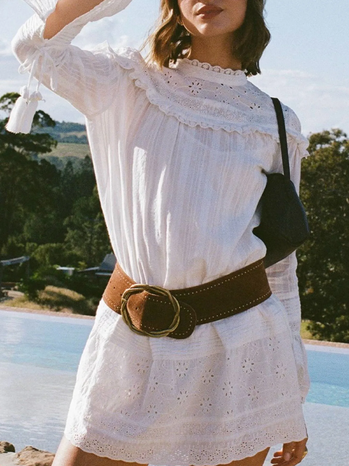 Retro Embroidered Lace Stand Collar A-Line Dress Lady's Spring Summer New Style White Flared Sleeve Dress Cotton Casual Citywalk
Retro Embroidered Lace Stand Collar A-Line Dress Lady's Spring Summer New Style White Flared Sleeve Dress Cotton Casual Citywalk