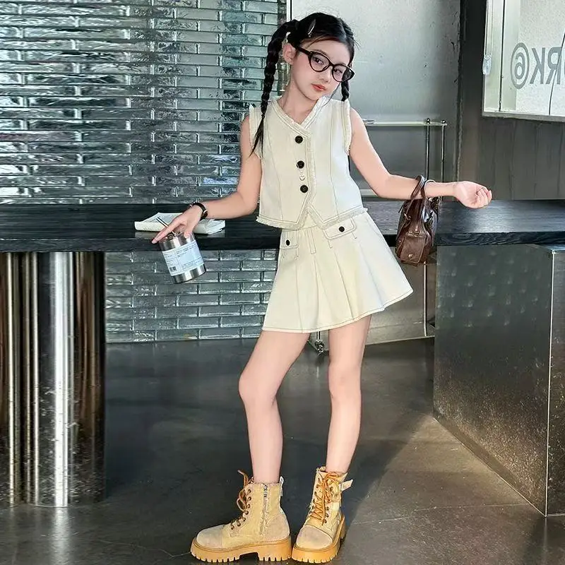 Vest Pleated Skirt Denim Suit Summer New Fashion Cute Casual Solid Color Vest Short Skirt Denim Two Piece Set Kids Outfits
Vest Pleated Skirt Denim Suit Summer New Fashion Cute Casual Solid Color Vest Short Skirt Denim Two Piece Set Kids Outfits