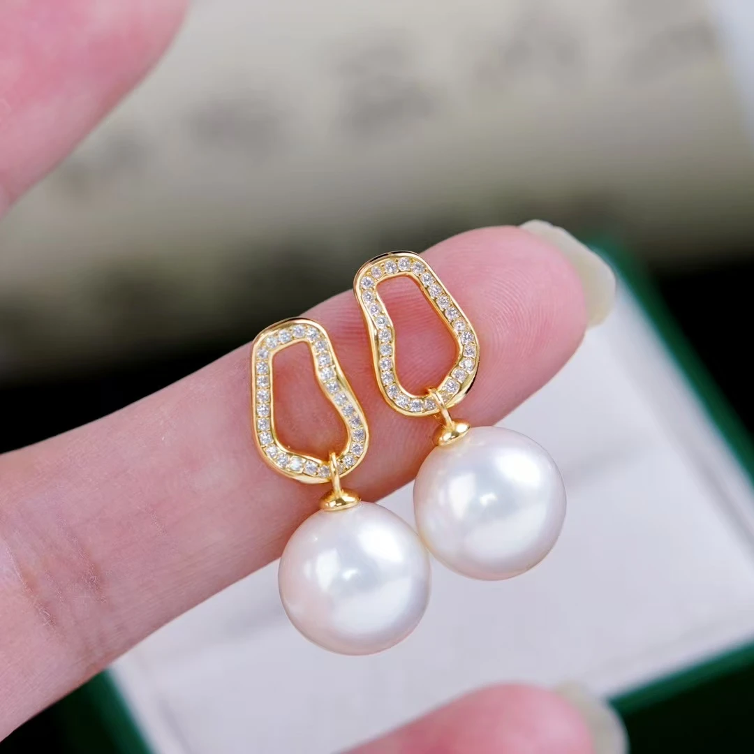 Серьги из стерлингового серебра 925 пробы, базовые крепления, крепления для ювелирных изделий, фурнитура, женские аксессуары для жемчуга 10-12 мм
Серьги из стерлингового серебра 925 пробы, базовые крепления, крепления для ювелирных изделий, фурнитура, женские аксессуары для жемчуга 10-12 мм