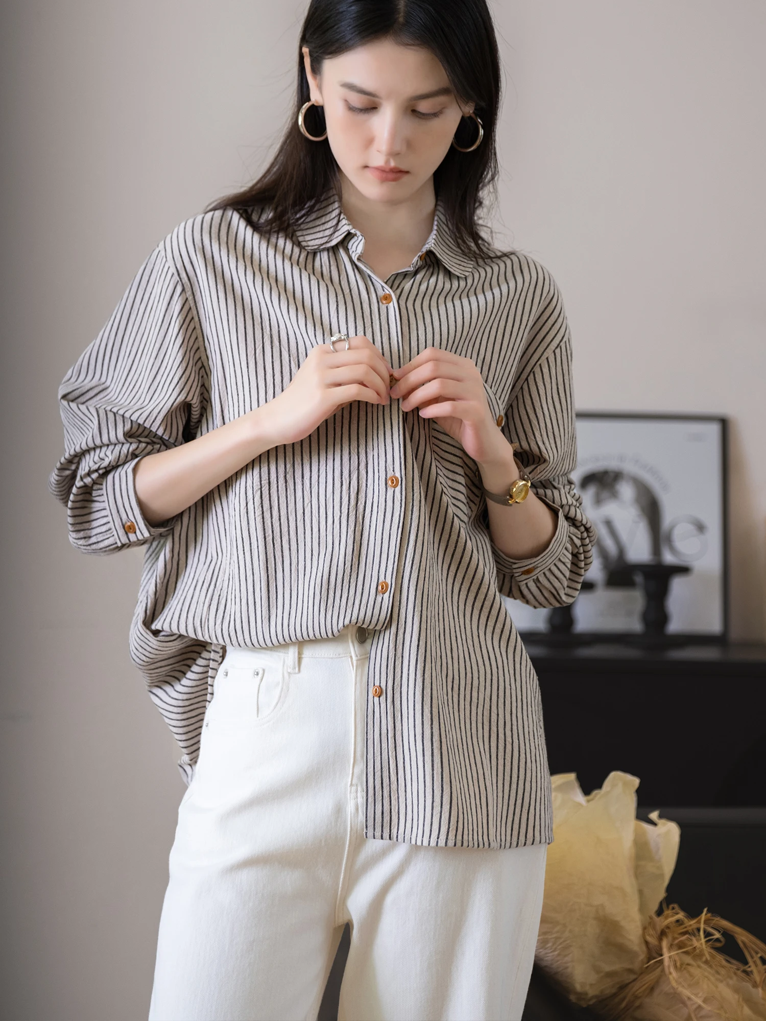 Свободная длинная хлопковая футболка женская в корейском стиле с вертикальными полосками, модная повседневная, дышащая, удобная одежда
Свободная длинная хлопковая футболка женская в корейском стиле с вертикальными полосками, модная повседневная, дышащая, удобная одежда