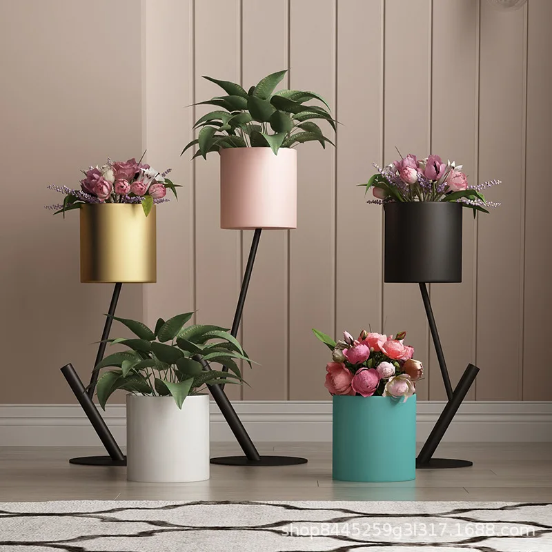 Indoor floor-to-ceiling flower pot frame, dill flower potted plant, Nordic simple wrought iron flower stand, living room rack
Indoor floor-to-ceiling flower pot frame, dill flower potted plant, Nordic simple wrought iron flower stand, living room rack