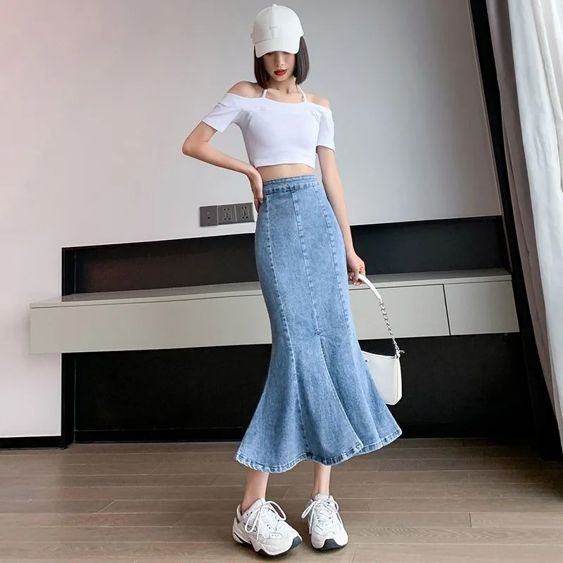 Women's 2 Piece Outfit White Off Shoulder Halter Crop Top High Waist Denim Mermaid Midi Skirt Set Casual Streetwear
Women's 2 Piece Outfit White Off Shoulder Halter Crop Top High Waist Denim Mermaid Midi Skirt Set Casual Streetwear