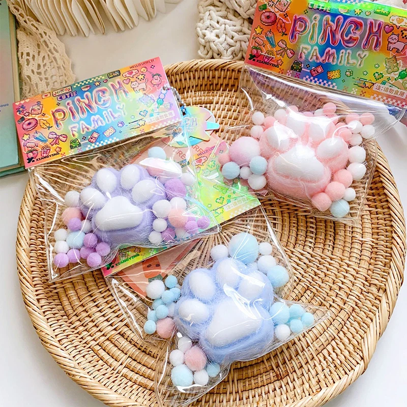 Soft cat paws for relaxing and kneading, suitable for teenagers and adults, ideal for holiday party gifts Q2983
Soft cat paws for relaxing and kneading, suitable for teenagers and adults, ideal for holiday party gifts Q2983