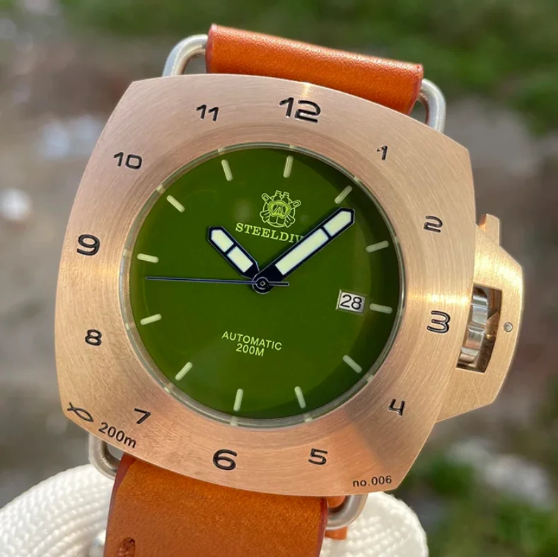 STEELDIVE Men Automatic Watch 47mm Bronze Square Mechanical Wristwatch Diver 200m Waterproof Luminous Sapphire NH35
STEELDIVE Men Automatic Watch 47mm Bronze Square Mechanical Wristwatch Diver 200m Waterproof Luminous Sapphire NH35