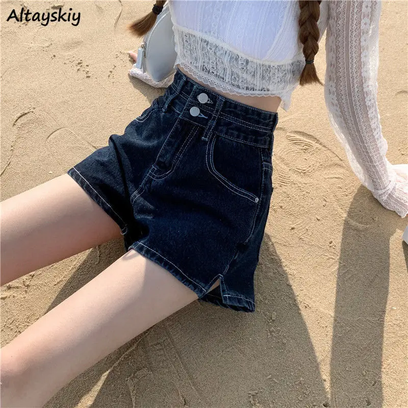 Denim Wide Leg Shorts Women Retro Slit Design High Waist Loose Fit Sweet Spicy Girls All-match Streetwear Summer Chic Trendy
Denim Wide Leg Shorts Women Retro Slit Design High Waist Loose Fit Sweet Spicy Girls All-match Streetwear Summer Chic Trendy