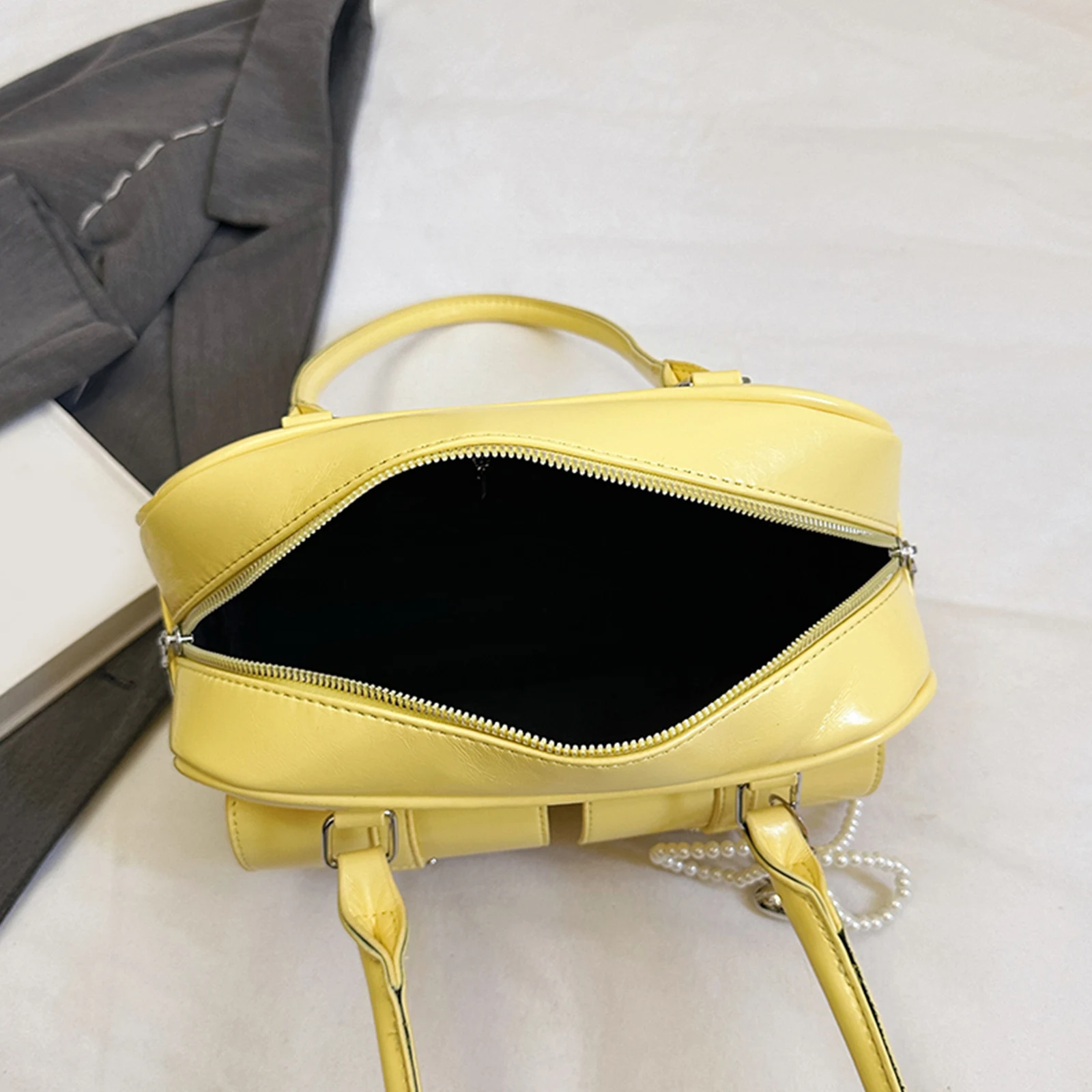 PU Leather Versatile Shoulder Bags Multi-Pocket Underarm Bag with Pendant for Women Work Shopping Travel Daily Use
PU Leather Versatile Shoulder Bags Multi-Pocket Underarm Bag with Pendant for Women Work Shopping Travel Daily Use