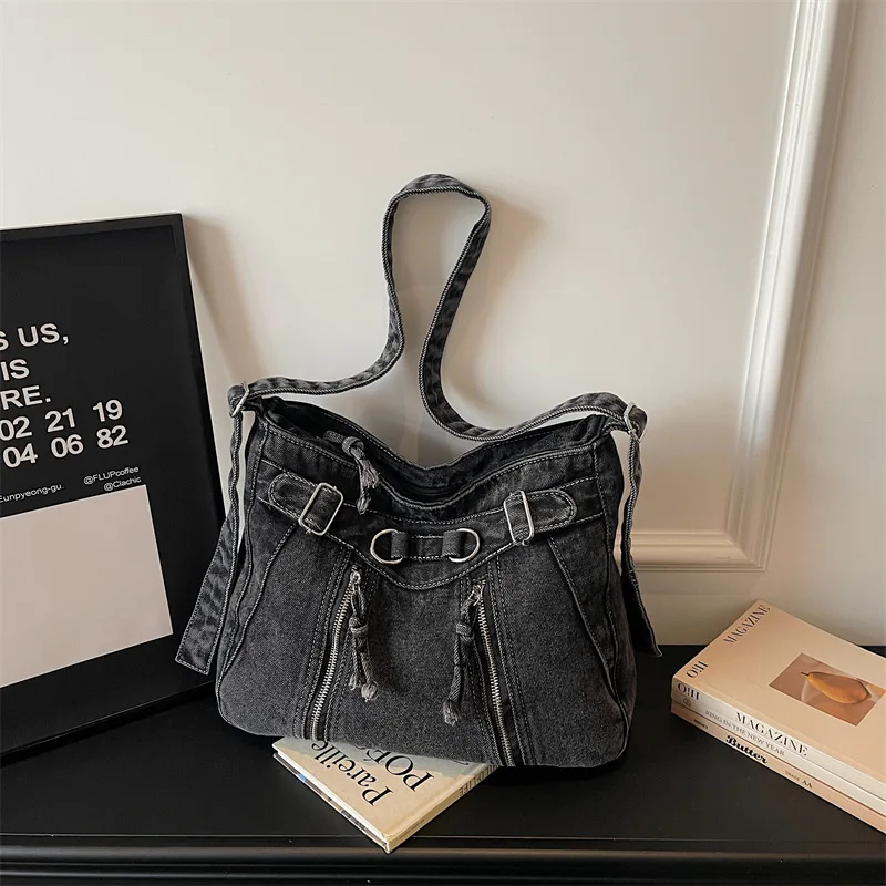 New Fashion Denim Tote Bag Large Capacity Retro Casual Commuter Bag Fashionable and Versatile for Daily Use Crossbody Bag
New Fashion Denim Tote Bag Large Capacity Retro Casual Commuter Bag Fashionable and Versatile for Daily Use Crossbody Bag