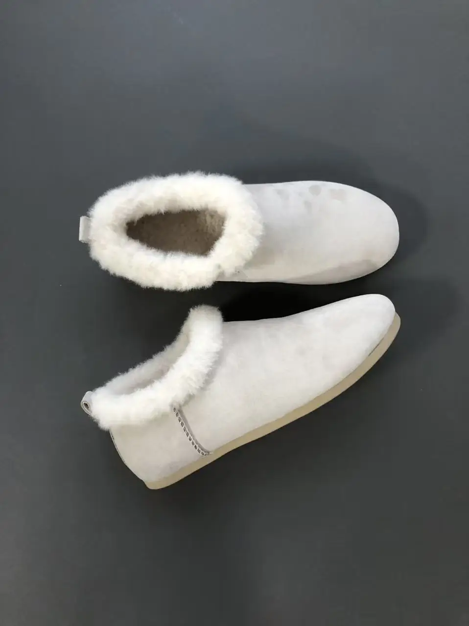 Trendy Thickened Fleece Lined Slip-On Snow Boots Men Women Winter Warm Low Heel Short Bootie Fashionable Potato Shape Outdoor
Trendy Thickened Fleece Lined Slip-On Snow Boots Men Women Winter Warm Low Heel Short Bootie Fashionable Potato Shape Outdoor
