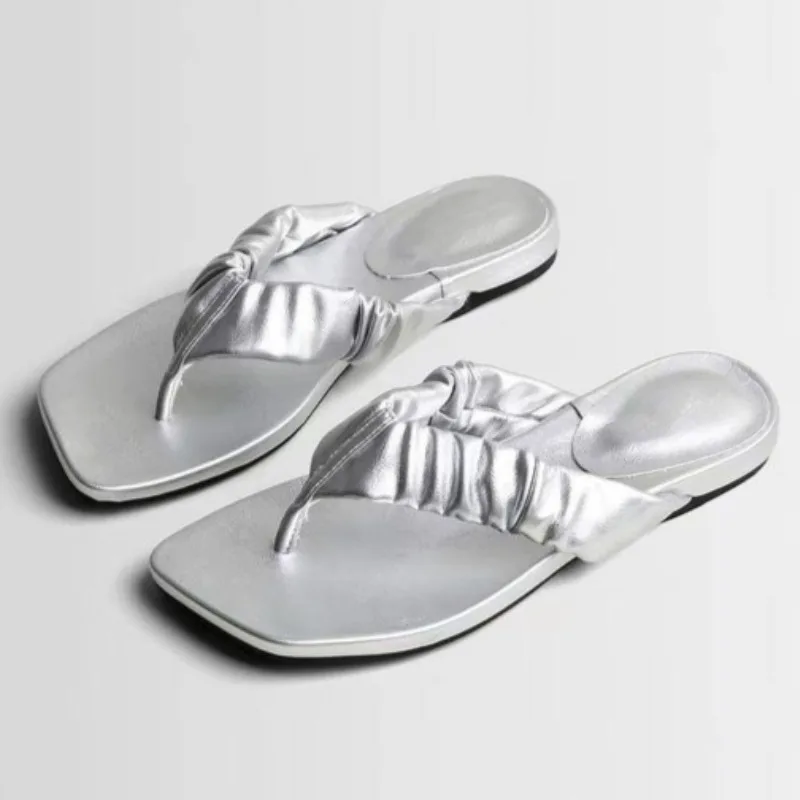 Flip-on Slippers for Women in Summer 2026 New Beach Sandals and Slippers
Flip-on Slippers for Women in Summer 2026 New Beach Sandals and Slippers