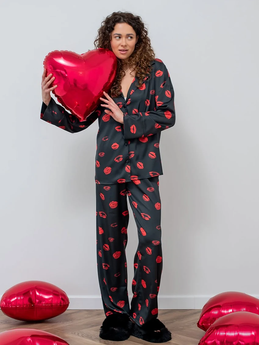 Marthaqiqi Printing Women Sleepwear Suit Long Sleeve Nightgowns Sexy Turn-Down Collar Nightwear Pants Casual Home Clothes Ladies
Marthaqiqi Printing Women Sleepwear Suit Long Sleeve Nightgowns Sexy Turn-Down Collar Nightwear Pants Casual Home Clothes Ladies