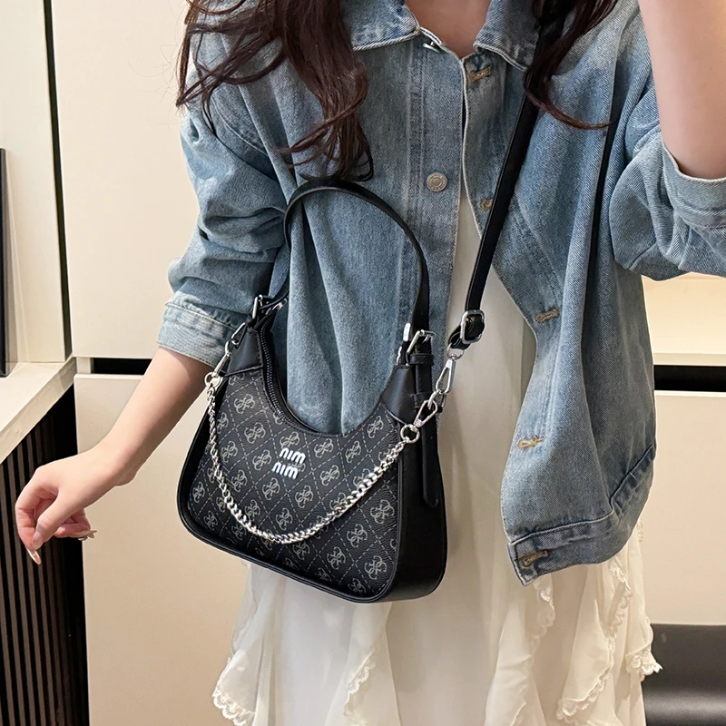 High Quality Tote Bag for Women, Leather Material Spacious Design, Elegant Handbag Perfect for Travel Gear
High Quality Tote Bag for Women, Leather Material Spacious Design, Elegant Handbag Perfect for Travel Gear