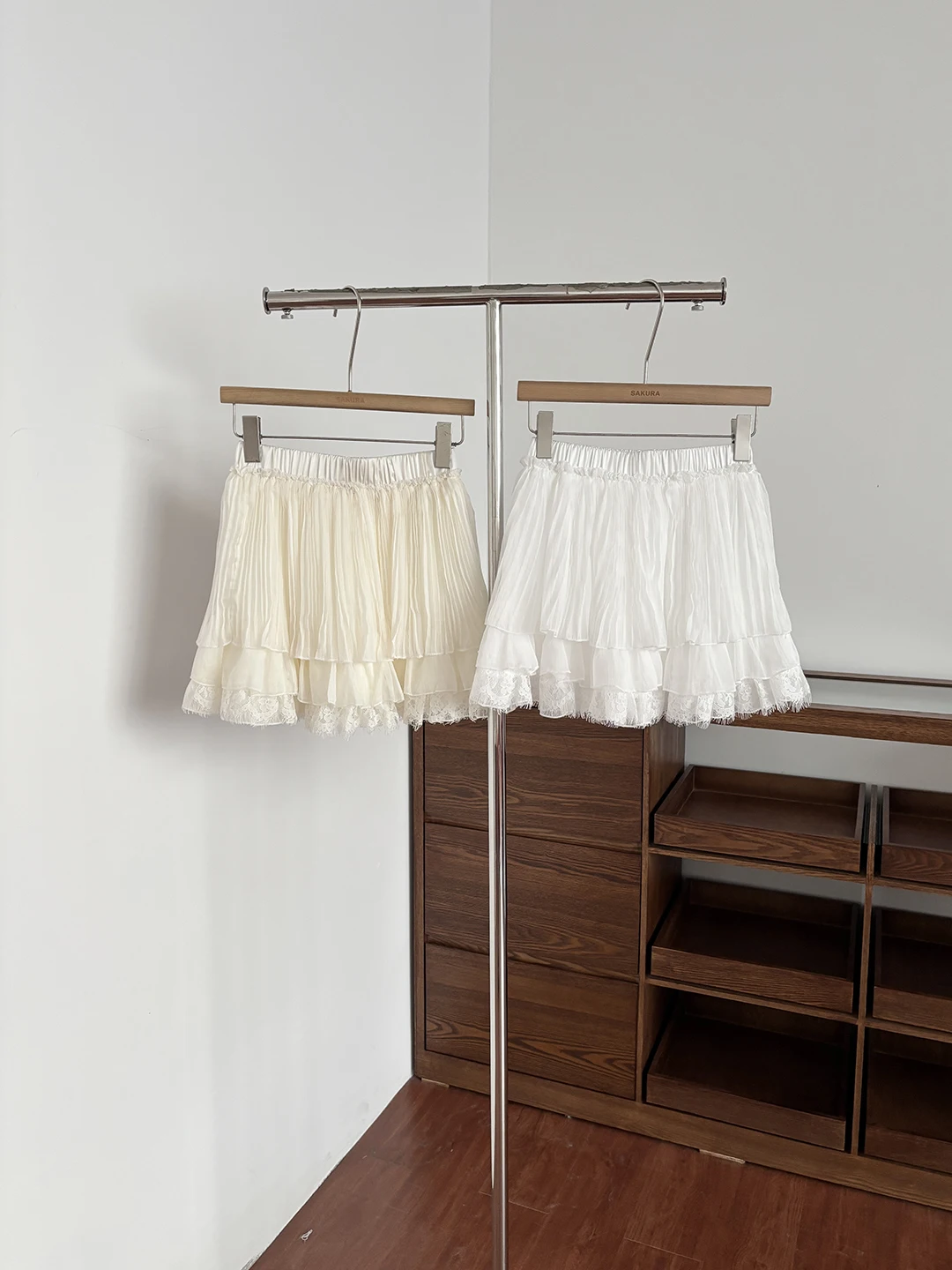 Princess Style Short Skirt with Lace And Pleated Foggy Net Multi Layered Cake Skirt for Women High Waist Polyester Fiber
Princess Style Short Skirt with Lace And Pleated Foggy Net Multi Layered Cake Skirt for Women High Waist Polyester Fiber