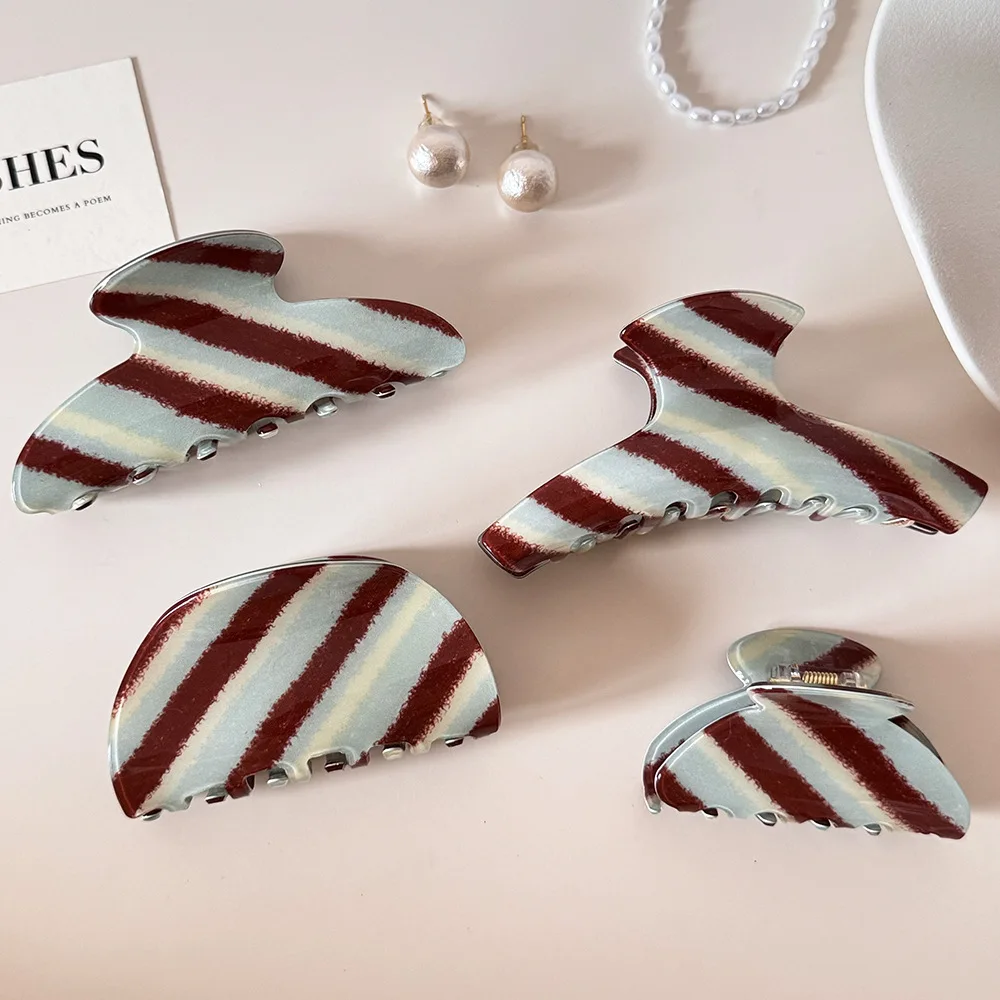 Retro Stripe Acrylic Hair Claw Clip Large And Small Size Set Non Slip Jaw Clip For Lady Thick Hair Daily And Casual Use 2026 New
Retro Stripe Acrylic Hair Claw Clip Large And Small Size Set Non Slip Jaw Clip For Lady Thick Hair Daily And Casual Use 2026 New